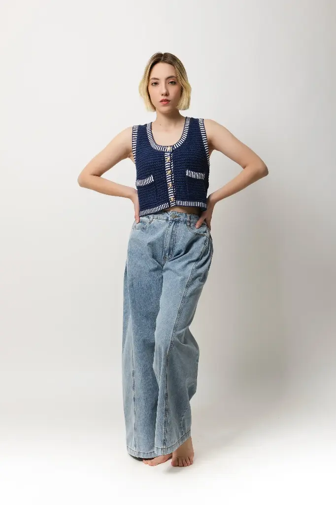 KNIT CROP VEST  